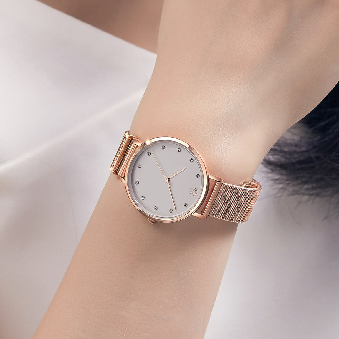 MEGIR Fashion Women Watches Top Brand Luxury Ladies Dress Clock Steel Bracelet Clock Female Quartz Wristwatch Relogio Feminino 7022